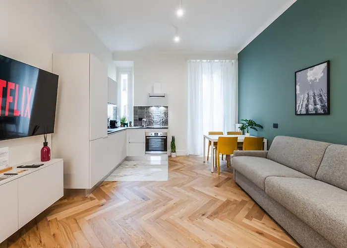Central Modern 3-Room Flat - Near Metro & Park