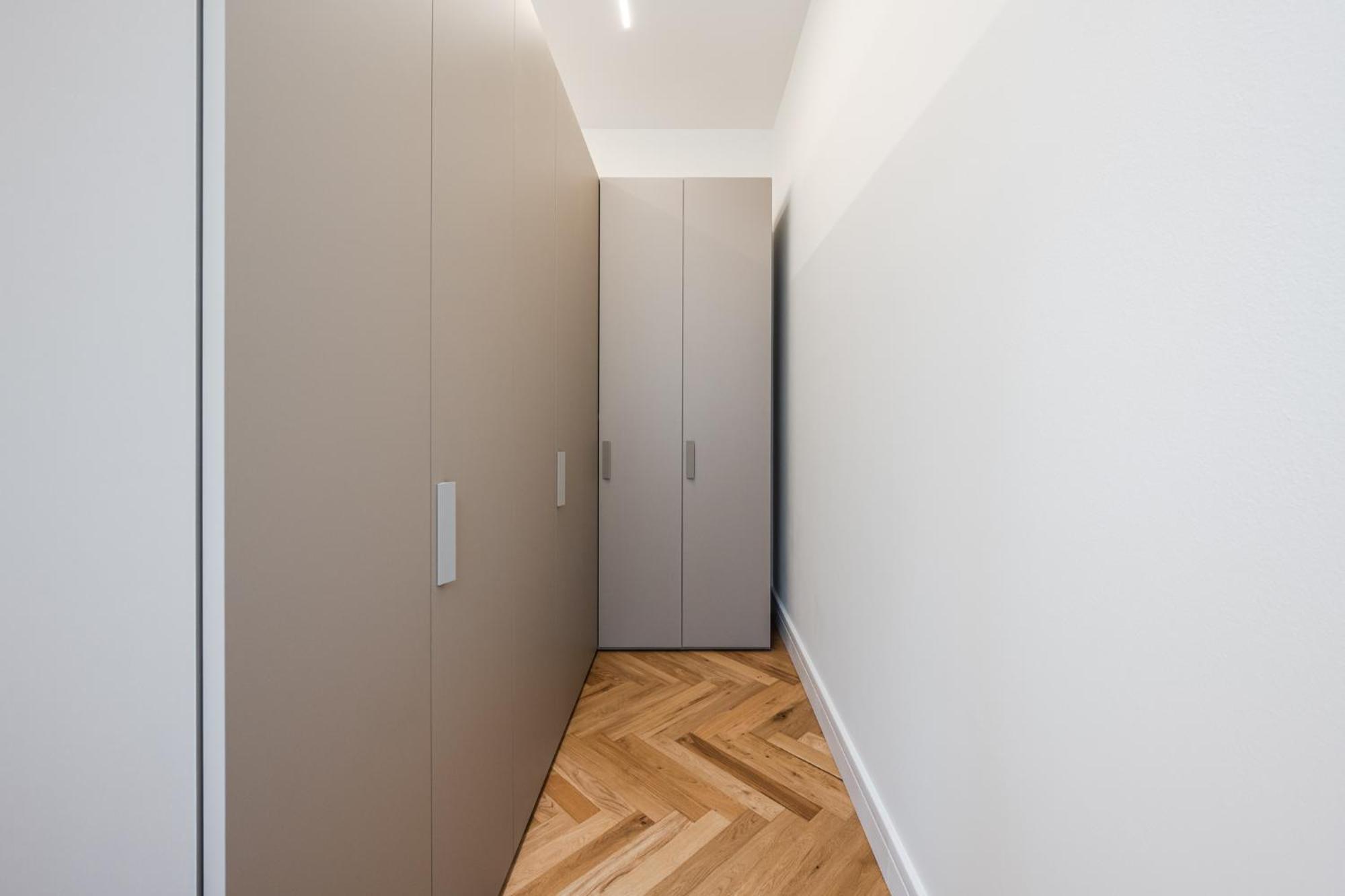 Modern 3-room Flat - Near Metro & Park Apartamento *